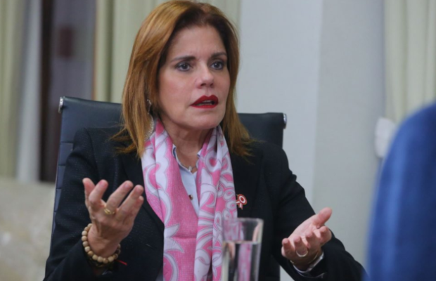 Mercedes Aráoz renunció al cargo de vicepresidenta y al cargo del Congreso