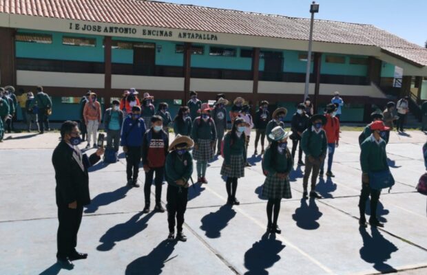 Colegios de Cusco iniciaron clases semipresenciales